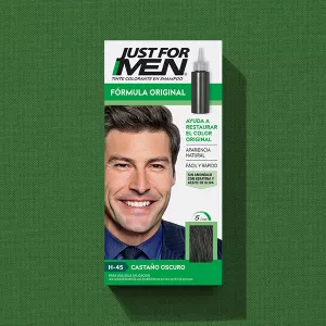 Fórmula Original box on green fabric